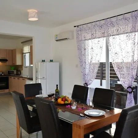 Beautiful With Private Pool, 1231 *