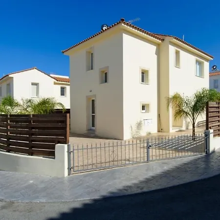 Beautiful With Private Pool, 1231 Villa Paralimni